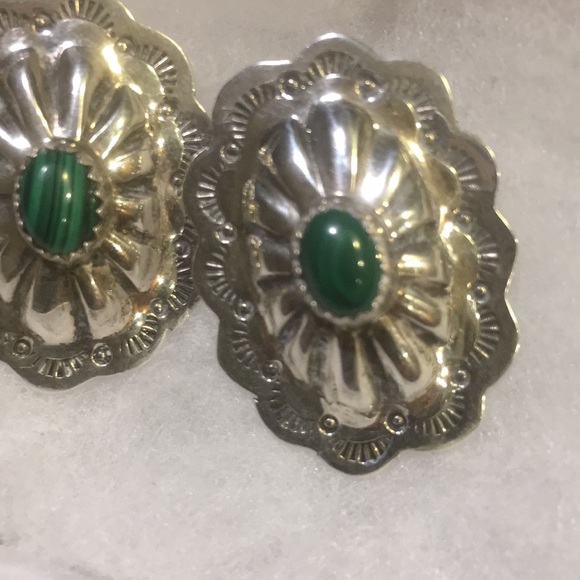 Vintage Navajo Sterling Silver Green Malachite Large Oval Post Earrings Signed - Picture 10 of 16